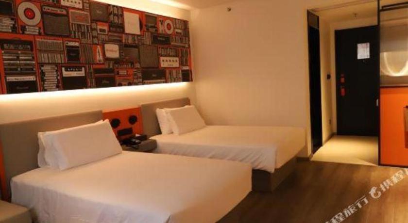 Ibis Dongguan Dongcheng Hotel Exterior photo
