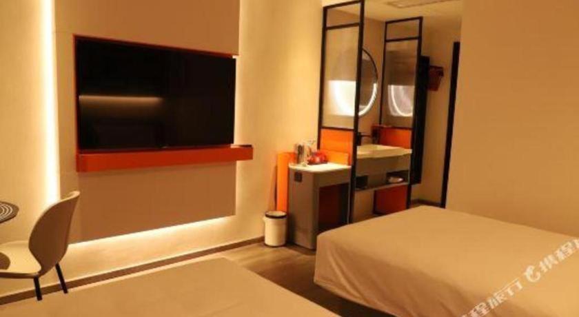 Ibis Dongguan Dongcheng Hotel Exterior photo