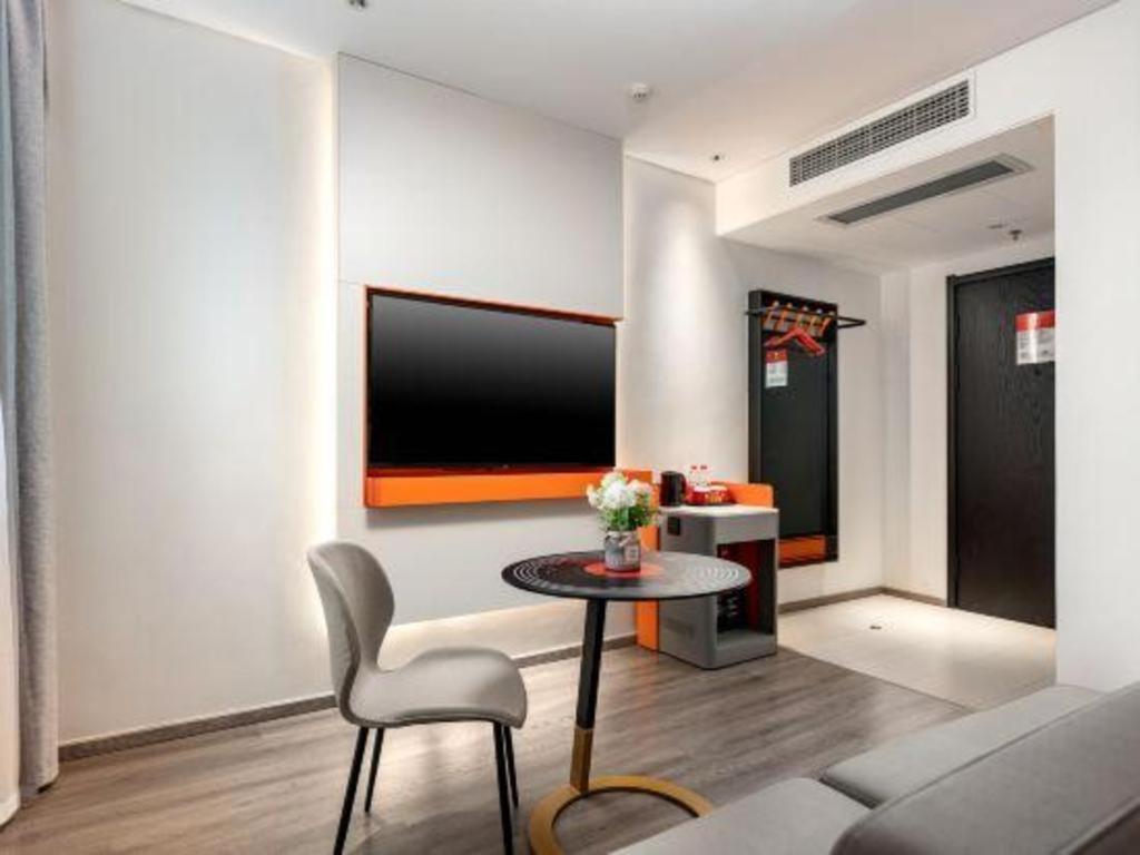Ibis Dongguan Dongcheng Hotel Exterior photo