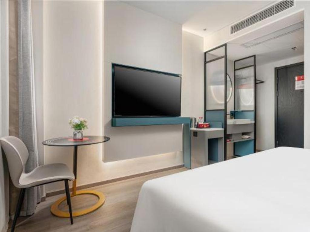 Ibis Dongguan Dongcheng Hotel Exterior photo