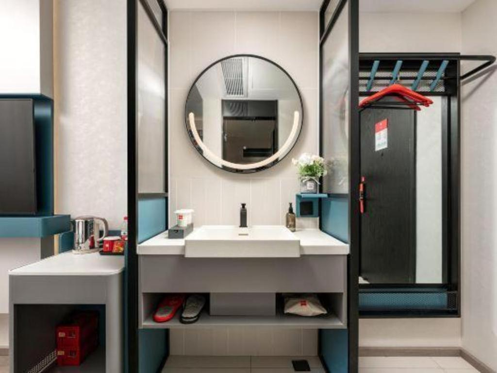 Ibis Dongguan Dongcheng Hotel Exterior photo